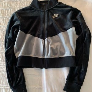 Cropped Nike zip up